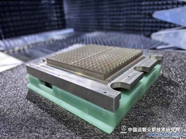 高端卫星通讯老本降至千元级！中国突破超名义电磁调控要道技艺
