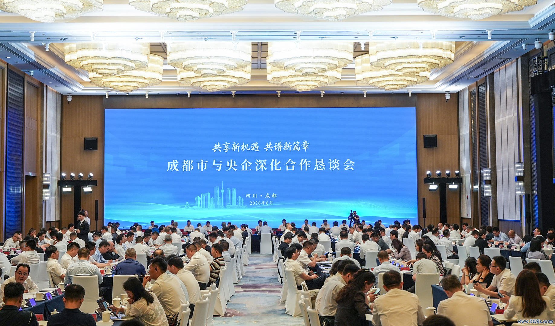 e323fd0c8ec8e3c2cbb9a6e3c633c1_副本.jpg